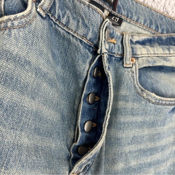 BDG Jeans Womens 29 Slim Straight Button Fly Light Wash Distressed Holes High - Picture 2 of 5